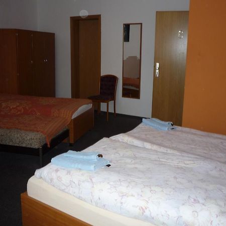 Gasthof & Pension Hause Halle  Rum bild